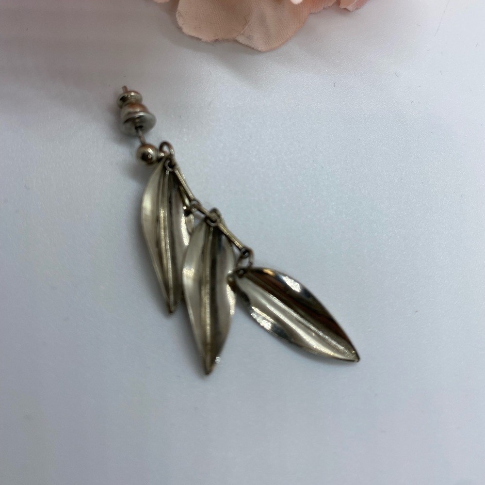 Vintage Silver Leaf Delicate Dangle Earrings - image 3